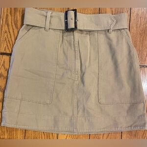 NWT Banana Republic Khaki Skirt, size 12, belted, cargo like pockets